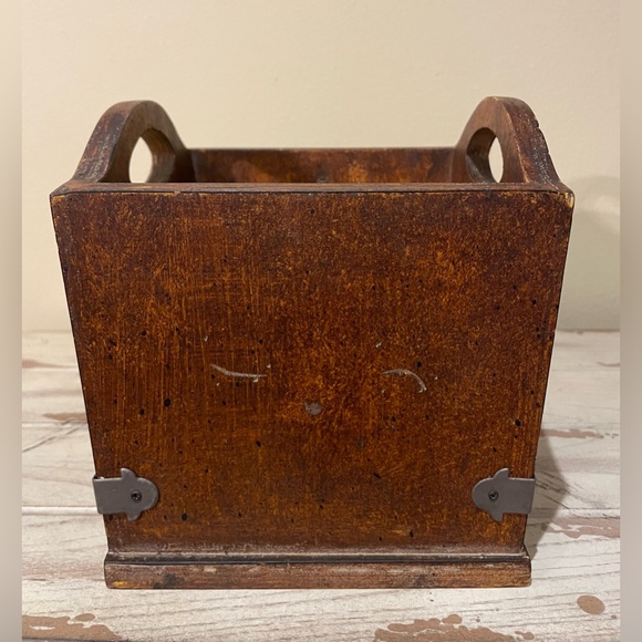 Wooden Silverware Caddy With Metal Star - Picture 3 of 8